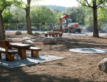 Neue Grillplätze an den Mainauen im Bereich der Kleingärten im Jahr 2011 (Foto: Stadt Würzburg)