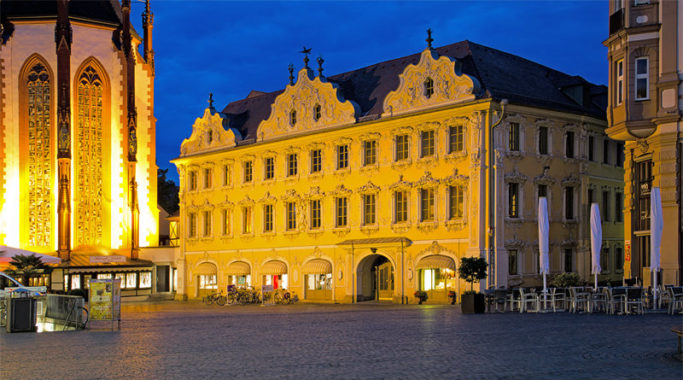 Stadtbücherei Würzburg im Falkenhaus