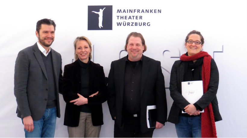 Generalmusikdirektor Enrico Calesso, Ballettdirektorin Anna Vita, Intendant Hermann Schneider und Nele Neitzke, Leiterin des Jungen Theaters, bei der Vorstellung der Spielzeit 2015/2016 (v. li. n. re.). (Foto: Mainfranken Theater)