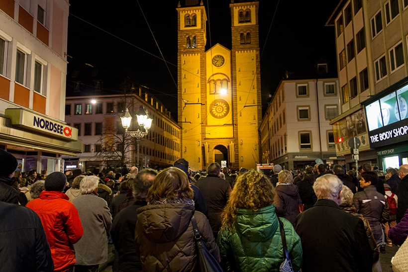 Lichtergedenken zum 70. Jahrestag der Zerstörung von Würzburg. (Foto: wuerzburg24.com)