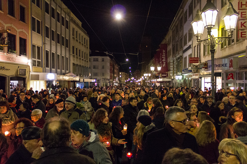 Lichtergedenken zum 70. Jahrestag der Zerstörung von Würzburg. (Foto: wuerzburg24.com)