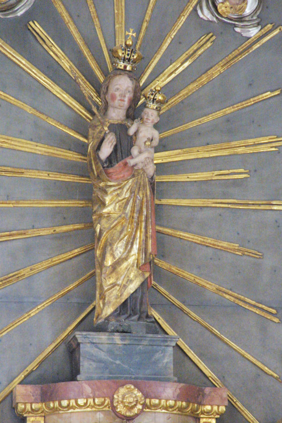 Die Gottesmutter Maria mit Jesuskind: Gnadenbild in der Wallfahrtskirche "Mariä Geburt" in Rengersbrunn im Landkreis Main-Spessart. ( Foto: Bernhard Schweßinger / POW)