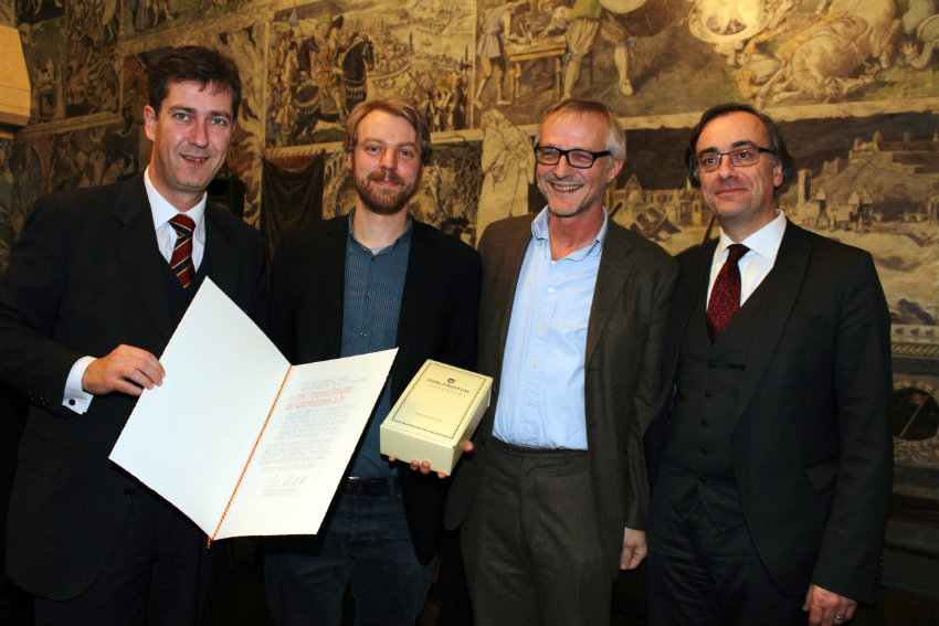 Oberbürgermeister Christian Schuchardt, Förderpreisträger Benjamin Brückner, Laudator Tilman Hampl und Kulturreferent Muchtar Al Ghusain (von links). (Foto: Christian Weiß)