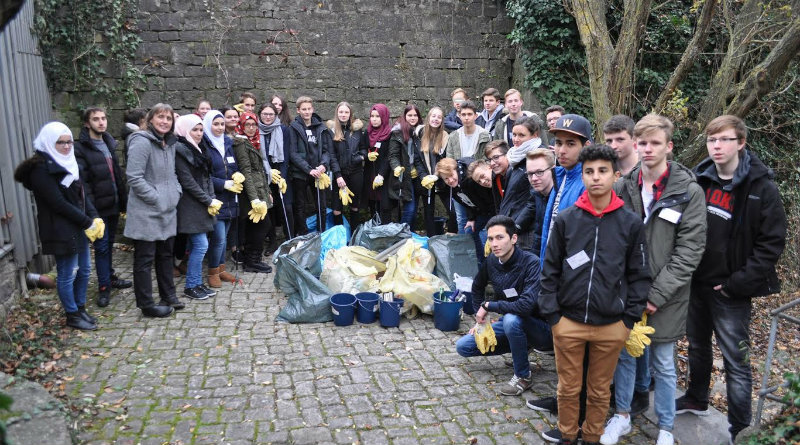 „Hand in Hand für eine saubere Umwelt“