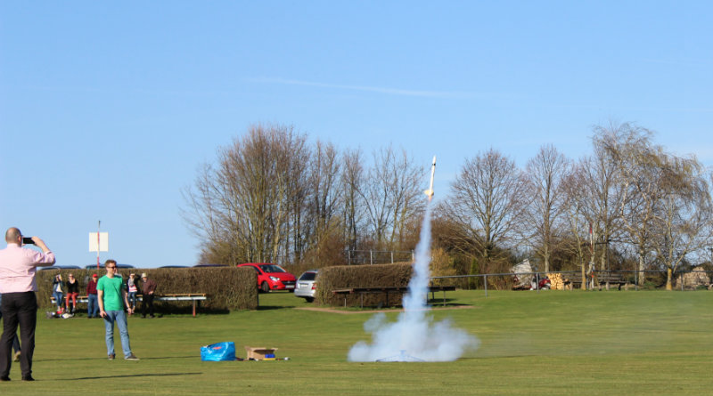 Raketenstart statt Modellflieger