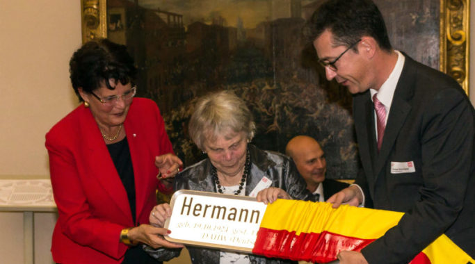 Eine Brücke für einen Brückenbauer - DAHW feiert Jubiläum