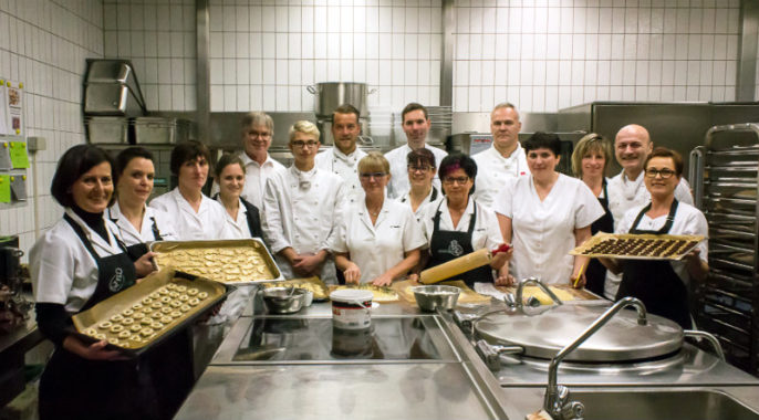 Die Weihnachtsbäckerei im städtischen Kasino