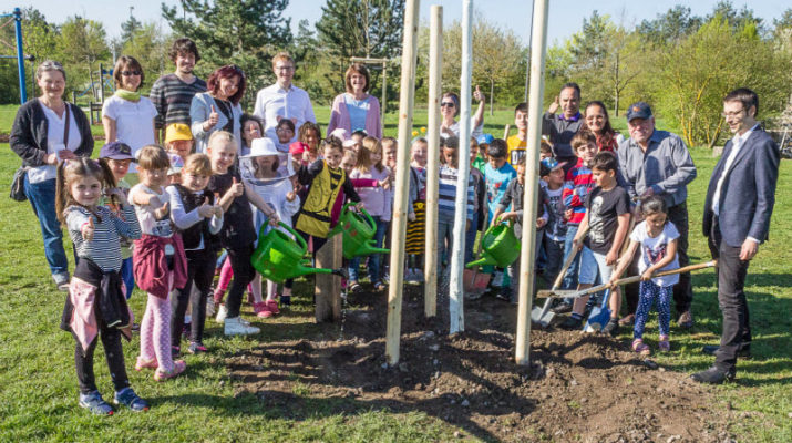 Grundschule Heuchelhof: Ein Baum für Syrien