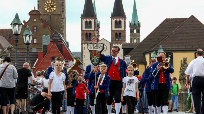 Verkehrsbeschränkungen anlässlich des Kiliani-Volksfestes