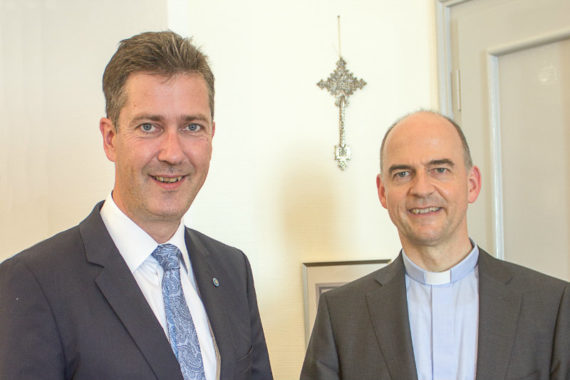 Bischof Franz Jung zu Besuch beim OB