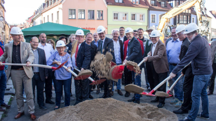 Spatenstich am Rathausplatz: Ein Platz für alle im Herzen Heidingsfelds