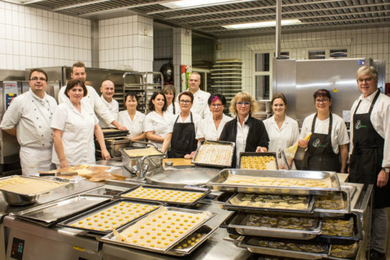 Die städtische Kantin: Backaktion für den guten Zweck