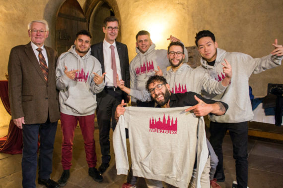 Stadt Würzburg ehrt Weltmeister im Breakdance