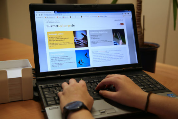 Seelsorgearbeit per E-Mail