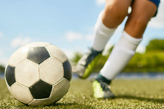 Leistungsfußball unterstützt Schulerfolg
