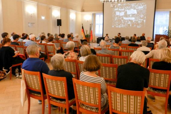 Würzburger spüren in Suhl der Wendezeit vor 30 Jahren nach