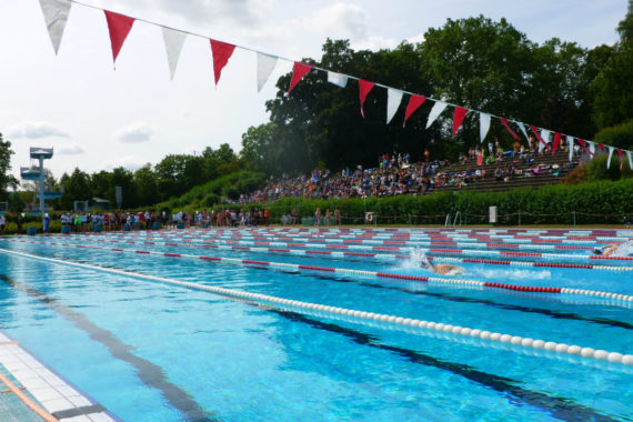 60 Jahre Schulschwimmfest