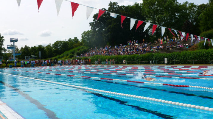 60 Jahre Schulschwimmfest