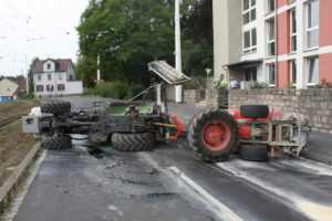 Unfall mit Landmaschine (Foto: Polizei)