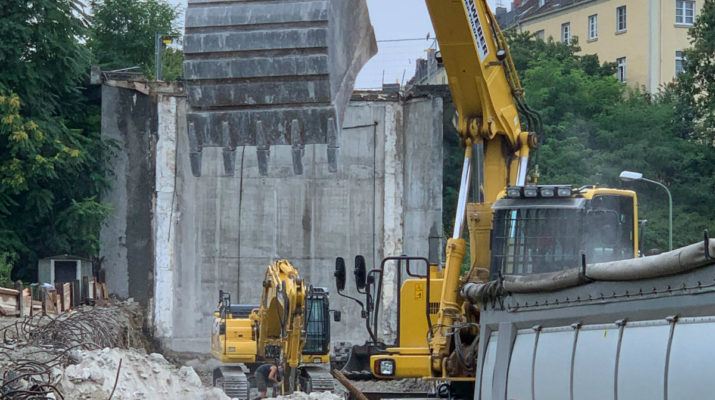 Nach und nach geht es dem Johann-Sperl-Hohlkasten an den Kragen