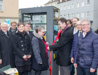 Bücherschrank am Wagnerplatz eröffnet