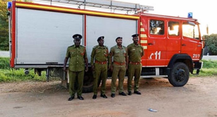 Ein Feuerwehrauto aus Würzburg für Mwanza