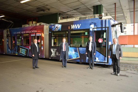 Straßenbahn zum Röntgenjahr